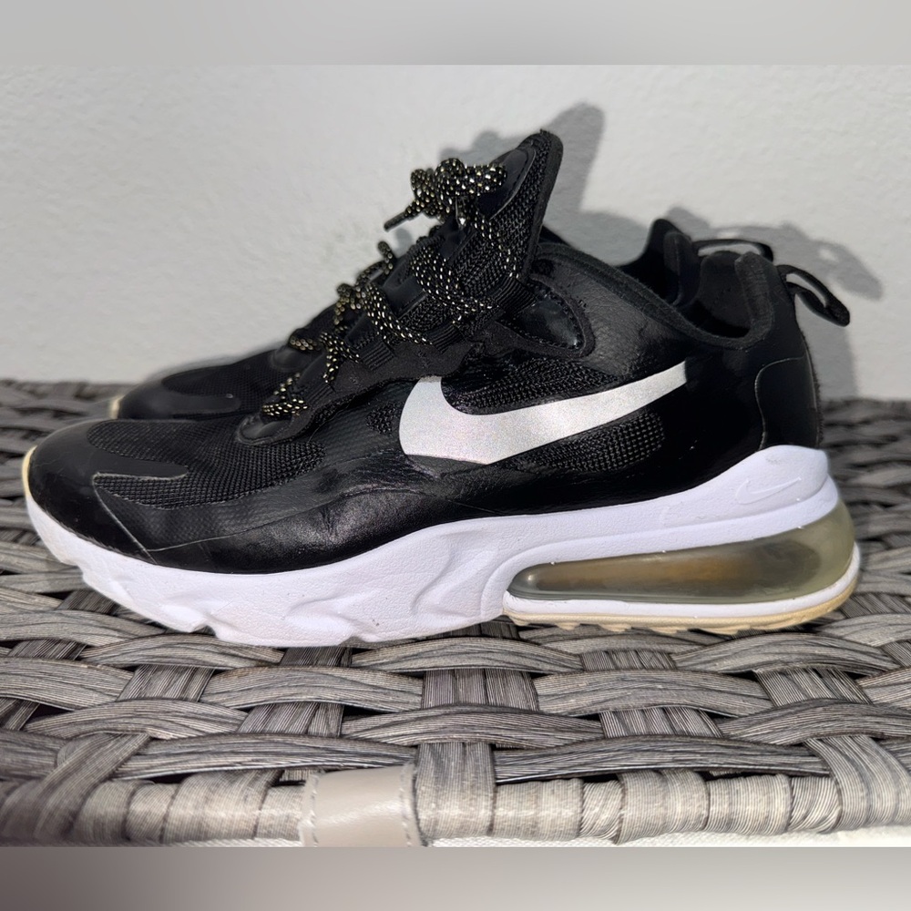 🐼 WOMENS NIKE AIR MAX 270 REACT. SIZE 7.5 🐼
